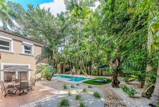 3798 Matheson Ave in Miami, FL - Foto de edificio - Building Photo