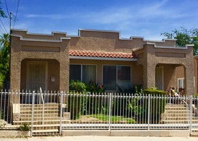 2015 Michigan Ave in Los Angeles, CA - Building Photo