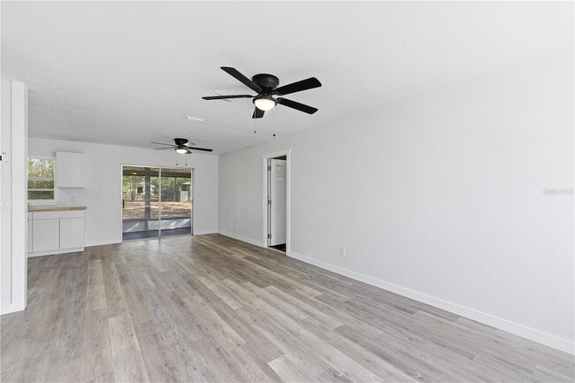 3717 SW Idlewild St in Dunnellon, FL - Building Photo - Building Photo