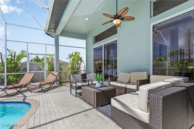 4733 SW 24th Ave in Cape Coral, FL - Foto de edificio - Building Photo