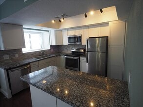 8938 N Plaza in Austin, TX - Building Photo - Building Photo