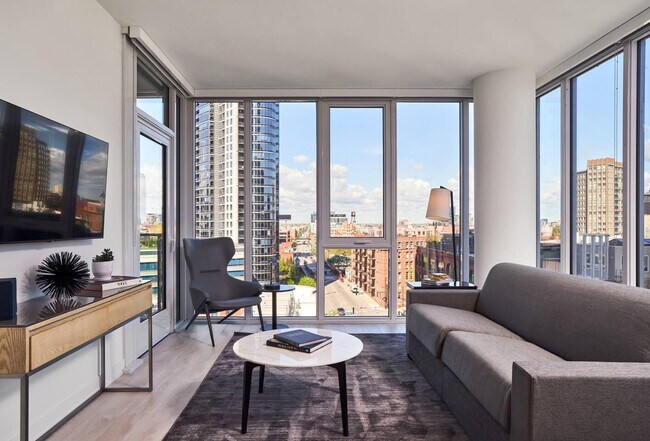 369 W Grand Ave