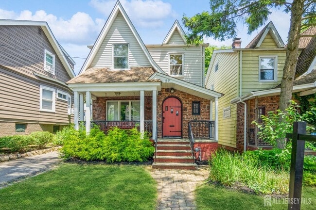 property at 27 Oakdale Ave