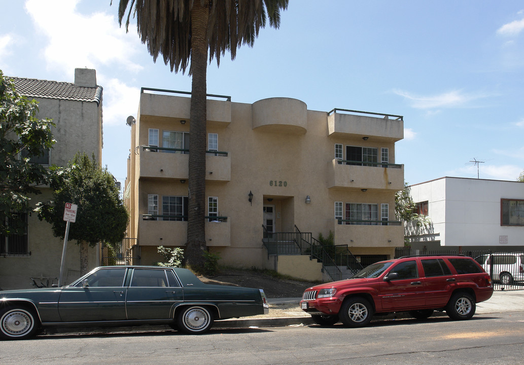 Eleanor 6120 in Los Angeles, CA - Foto de edificio