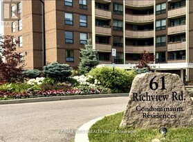 61-461 Richview Rd