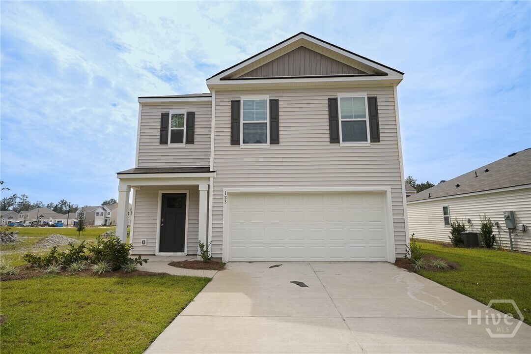 123 Painted Lady Lp in Savannah, GA - Building Photo