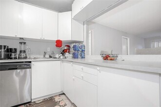 941 NW 45th St in Pompano Beach, FL - Building Photo - Building Photo