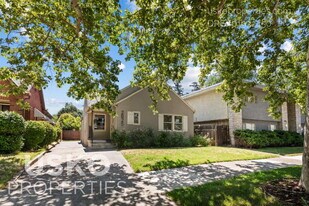 2625 27th St in Sacramento, CA - Building Photo
