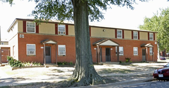 Hillside Court Apartments in Richmond, VA - Building Photo - Building Photo