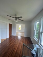 1350 SW 13th St in Miami, FL - Foto de edificio - Building Photo