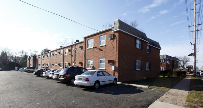 Glendora Court Apartments in Glendora, NJ - Building Photo - Building Photo