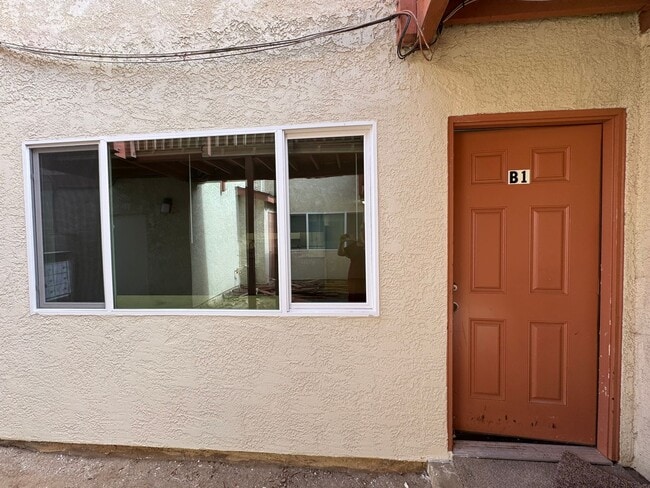 property at 118 W Boone St