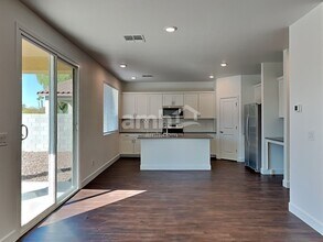 4239 W St Charles Ave in Phoenix, AZ - Building Photo - Building Photo