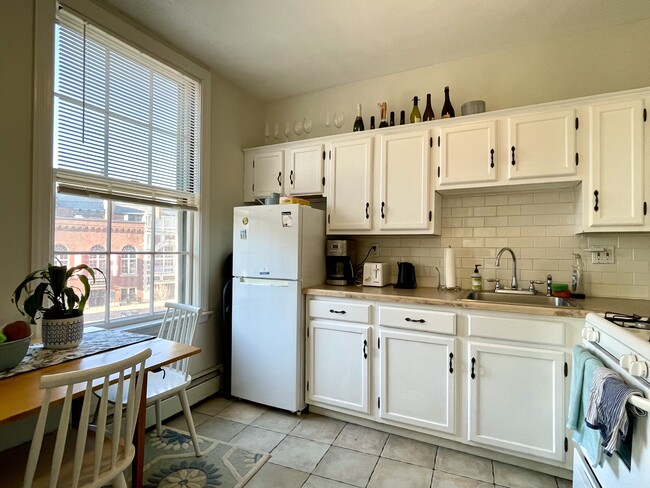 550 Tremont St, Unit 3
