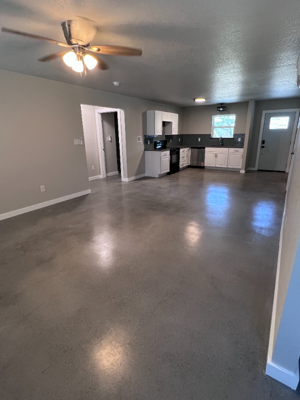 404 Scott St in Kerrville, TX - Building Photo - Building Photo