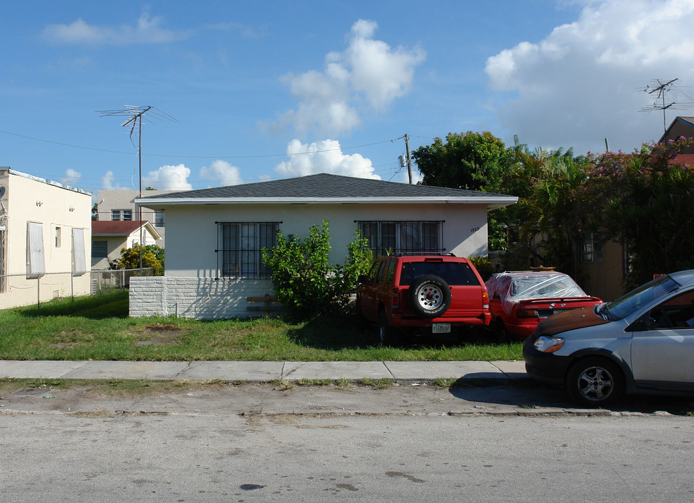 1925 SW 6th St in Miami, FL - Building Photo