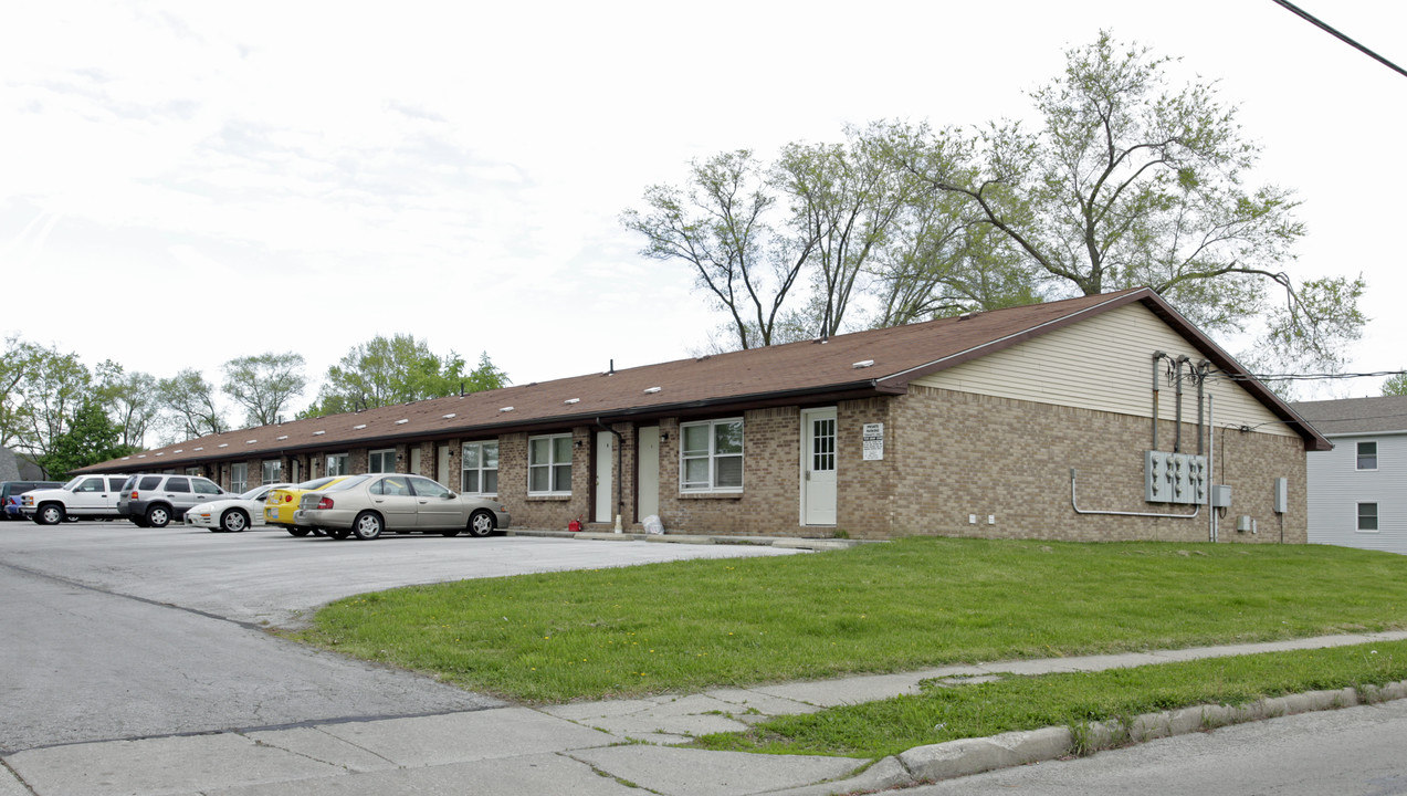 750 9th St in Bowling Green, OH - Building Photo