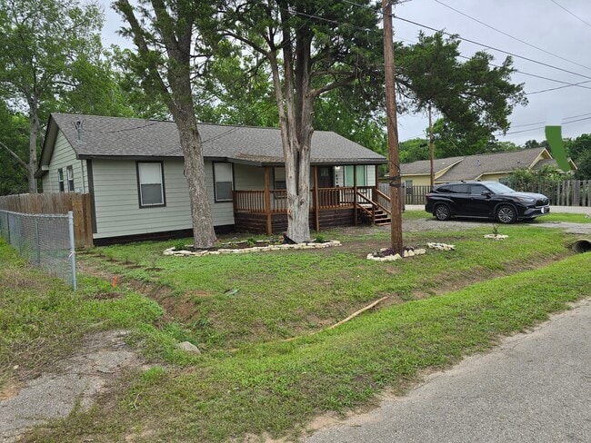 property at 804 Avenue E
