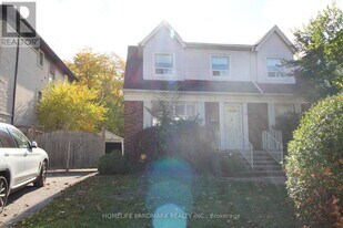 15 Craigmore Crescent in Toronto, ON - Building Photo