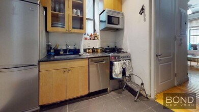 346 E 18th St in New York, NY - Building Photo - Building Photo