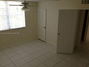 4450 NW 79th Ave in Doral, FL - Building Photo - Building Photo