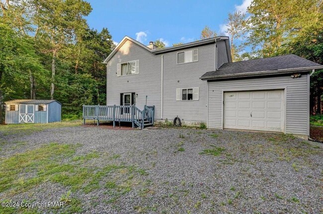 1267 Chandus Way in Tobyhanna, PA - Building Photo - Building Photo