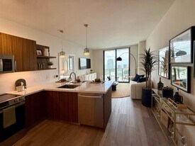 423 SW 7th St, Unit A1 in Miami, FL - Building Photo