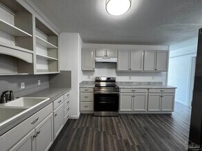 5367 Locklin Ave in Milton, FL - Building Photo - Building Photo
