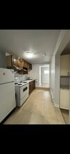 7135 Curtis St in Burnaby, BC - Building Photo - Building Photo