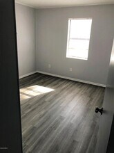 100 Ravenwood Dr-Unit -100 A in Jacksonville, NC - Foto de edificio - Building Photo