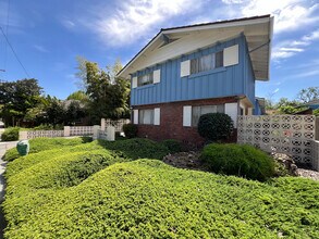 Regency Towne Apartments in San Jose, CA - Building Photo - Building Photo