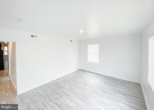 1537 Kenilworth Ave NE, Unit 1 in Washington, DC - Building Photo - Building Photo