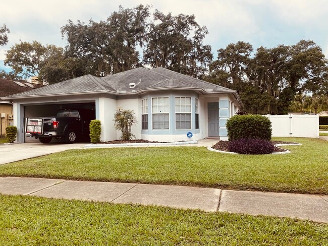 property at 3901 Penrod Ln