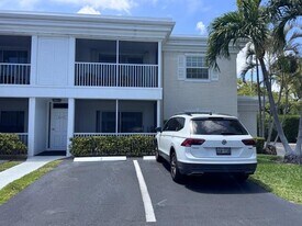 6475 Bay Club Dr in Fort Lauderdale, FL - Building Photo