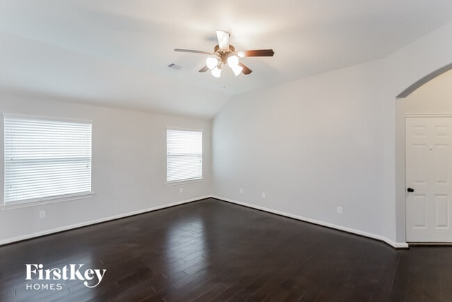 6522 Hunters Creek Ln in Baytown, TX - Building Photo - Building Photo