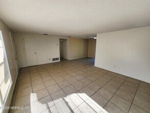 7127 Prellie St in Jacksonville, FL - Building Photo - Building Photo