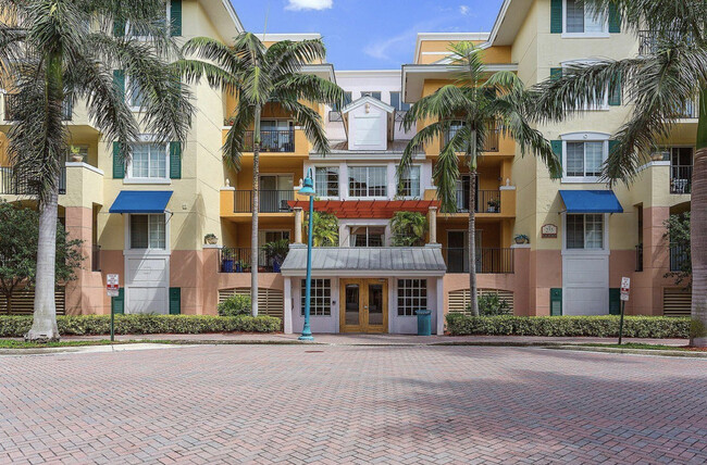 255 NE 3rd Ave, Unit 503 in Delray Beach, FL - Foto de edificio - Building Photo