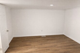 1617 Bradley Pl in High Point, NC - Building Photo - Building Photo