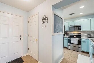 2066 Sun Down Dr in Clearwater, FL - Building Photo - Building Photo