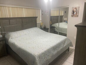 15669 SW 73rd Cir Terrace in Miami, FL - Building Photo - Building Photo