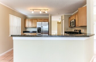17462 SW 22nd St in Miramar, FL - Building Photo - Building Photo