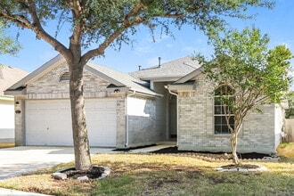 8423 Whitebrush in Converse, TX - Building Photo - Building Photo