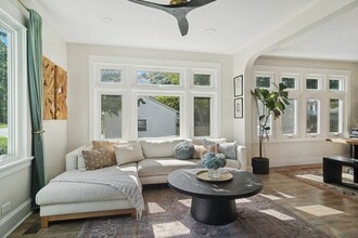 114 Harrison St in Barrington, IL - Building Photo - Building Photo