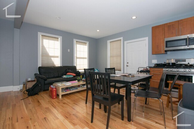 property at 8 Wadsworth St