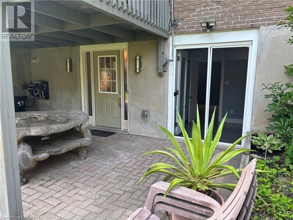 59 Nathaniel Crescent in Kitchener, ON - Building Photo