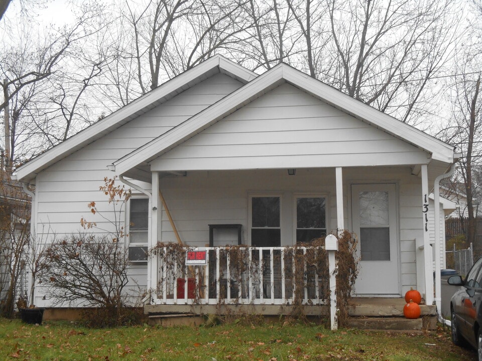 1311 S Grant St in Bloomington, IN - Building Photo
