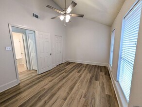 11011 Cal Rd in Baton Rouge, LA - Building Photo - Building Photo