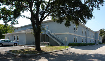 Liberty Studio Apartments in Jacksonville, FL - Building Photo - Building Photo