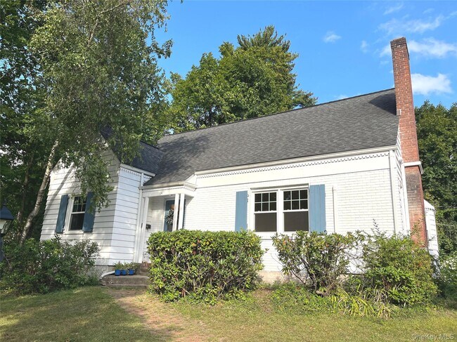 14 Willow Bend in Poughkeepsie, NY - Building Photo - Building Photo