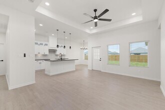 111 Hope Dr in La Feria, TX - Foto de edificio - Building Photo